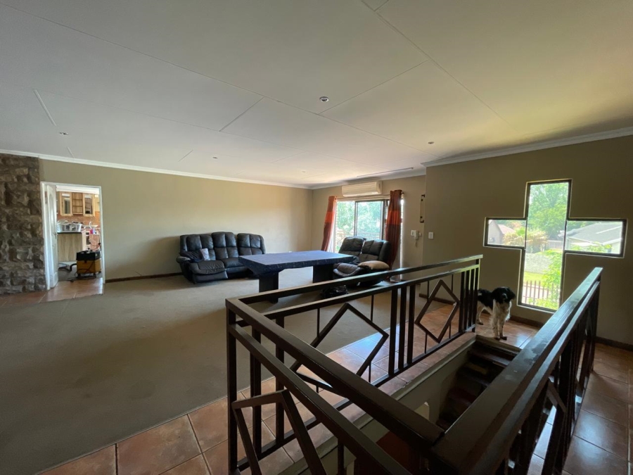 8 Bedroom Property for Sale in Golf Park Gauteng