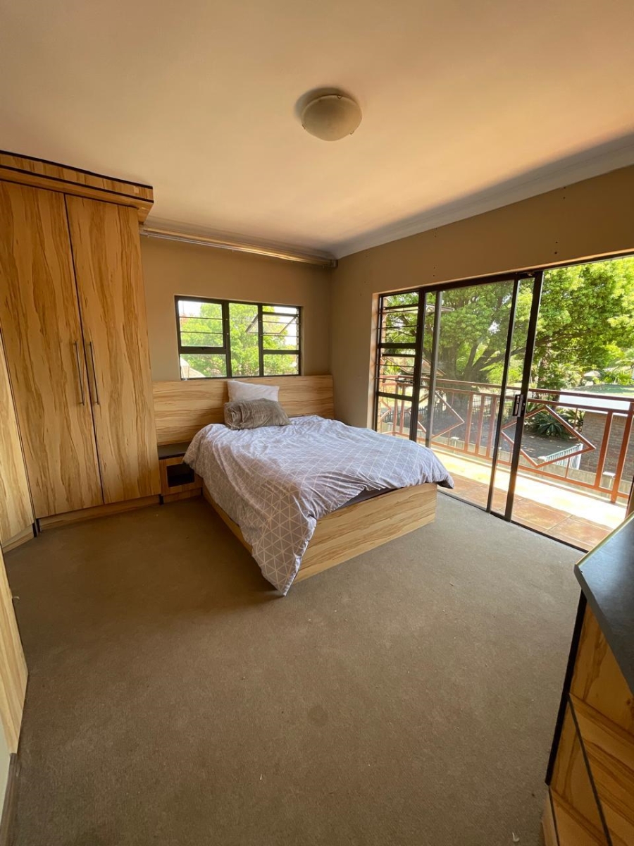 8 Bedroom Property for Sale in Golf Park Gauteng