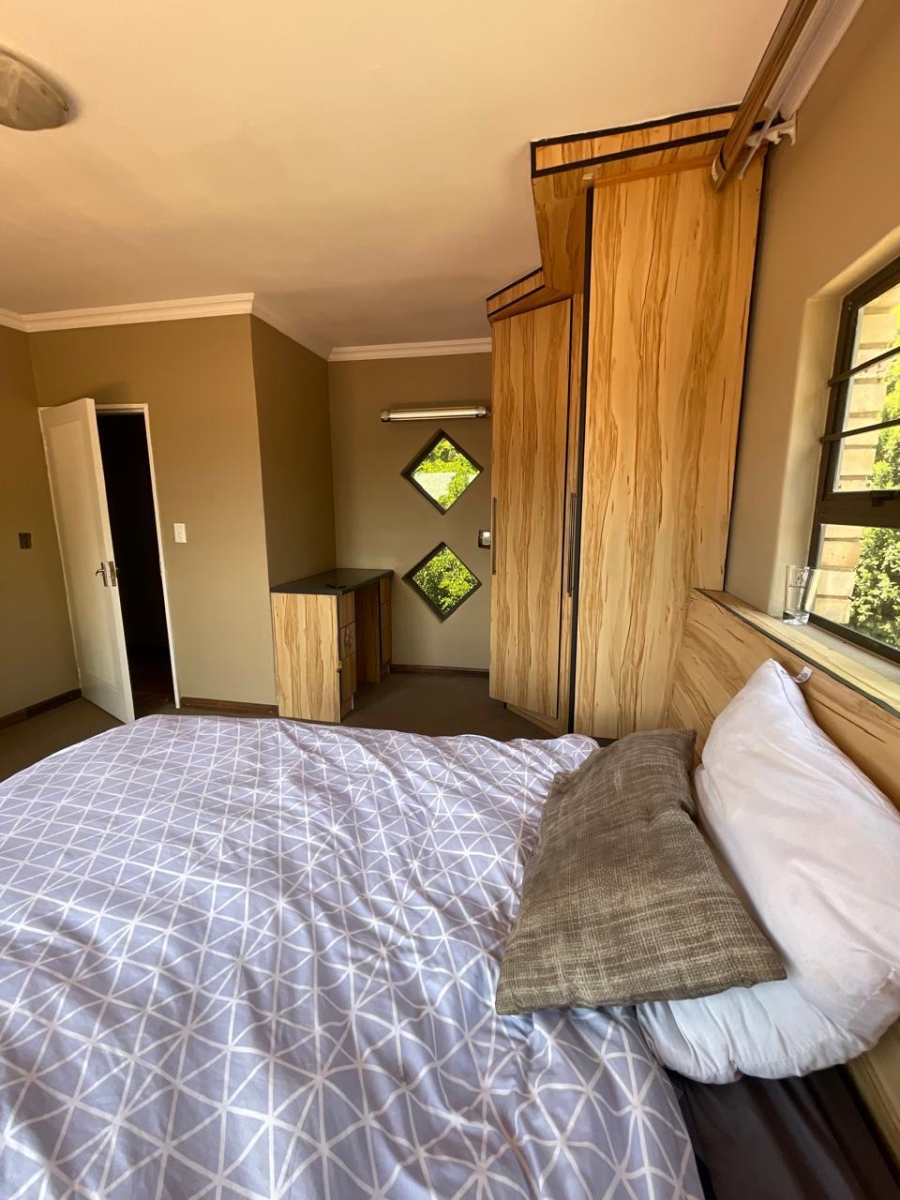 8 Bedroom Property for Sale in Golf Park Gauteng