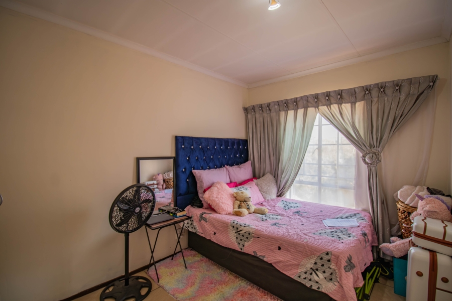 2 Bedroom Property for Sale in Grand Central Gauteng