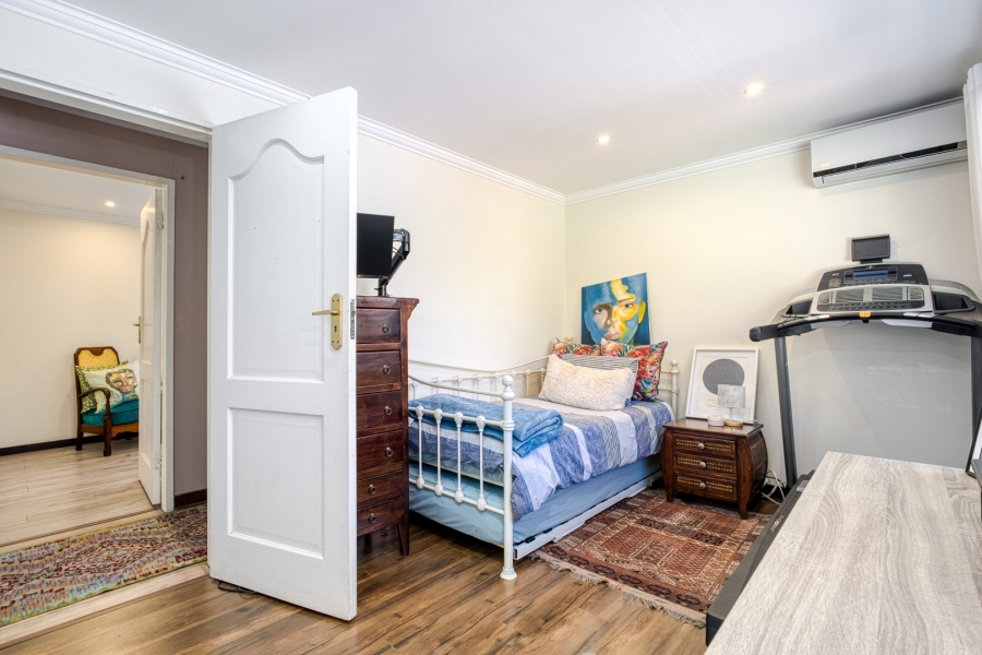 5 Bedroom Property for Sale in Linden Gauteng