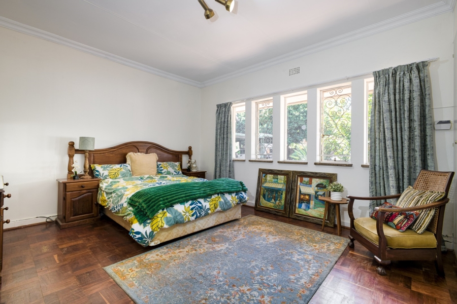 5 Bedroom Property for Sale in Linden Gauteng
