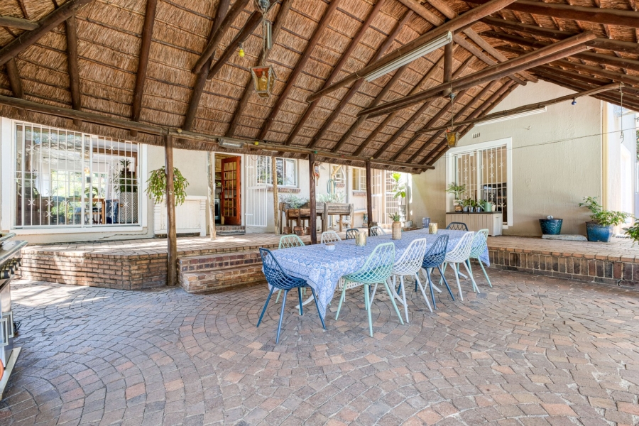 5 Bedroom Property for Sale in Linden Gauteng