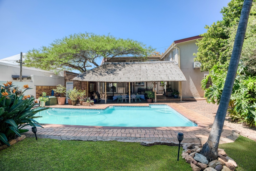 5 Bedroom Property for Sale in Linden Gauteng