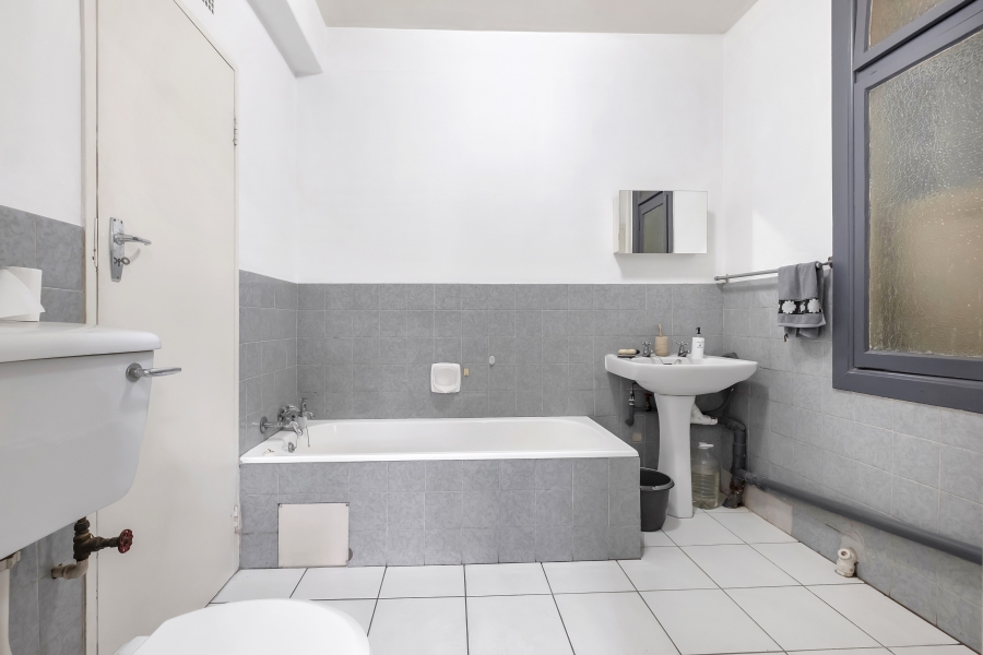 4 Bedroom Property for Sale in Greenside Gauteng