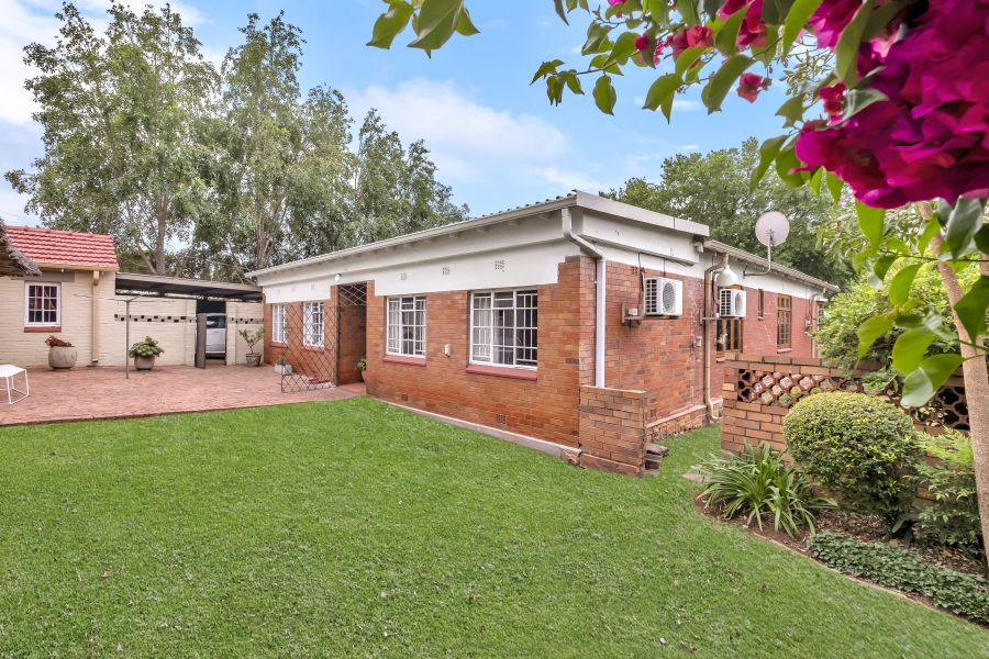 4 Bedroom Property for Sale in Greenside Gauteng