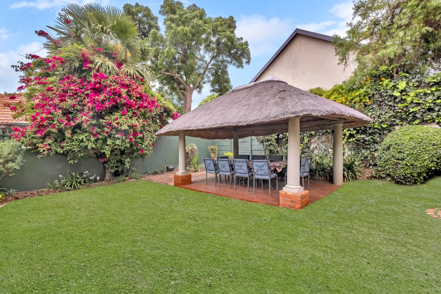 4 Bedroom Property for Sale in Greenside Gauteng