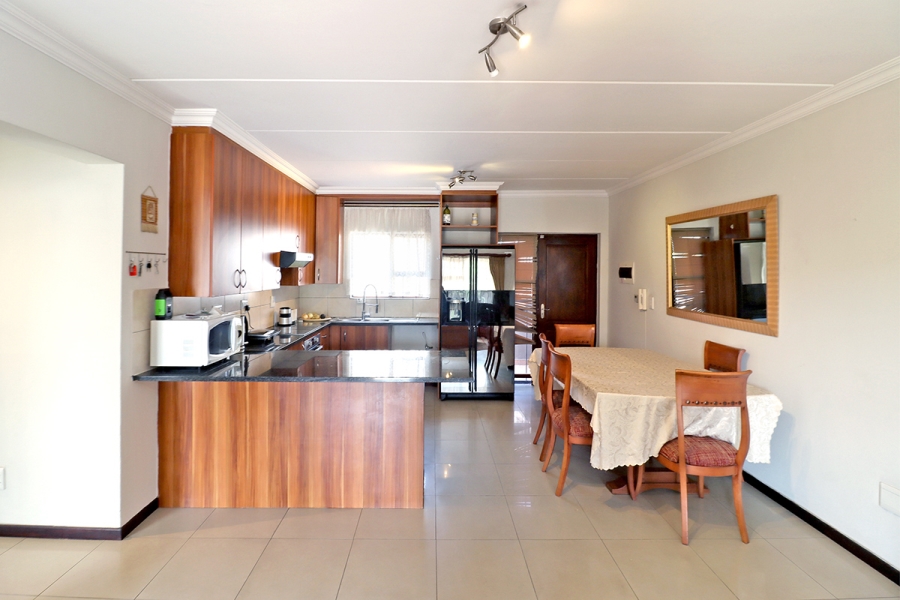 3 Bedroom Property for Sale in Barbeque Downs Gauteng