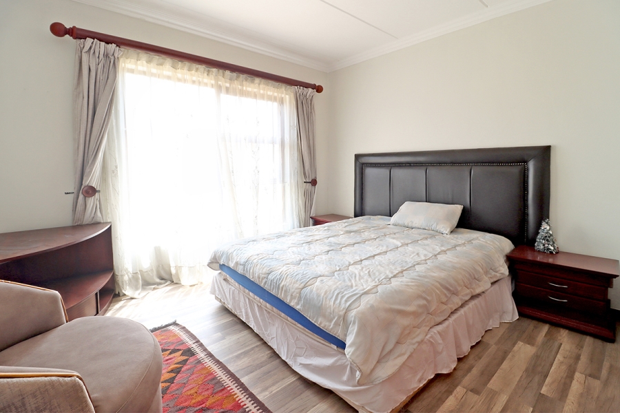 3 Bedroom Property for Sale in Barbeque Downs Gauteng