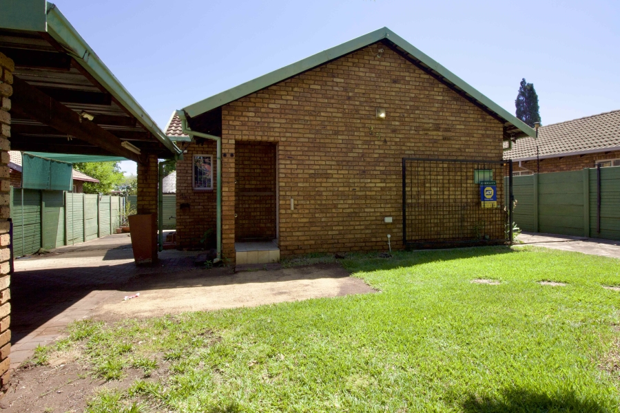 2 Bedroom Property for Sale in Zwartkop Gauteng