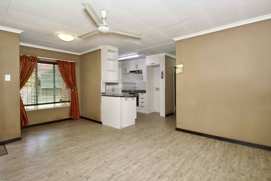 2 Bedroom Property for Sale in Zwartkop Gauteng