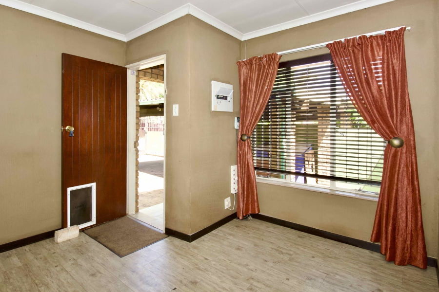 2 Bedroom Property for Sale in Zwartkop Gauteng