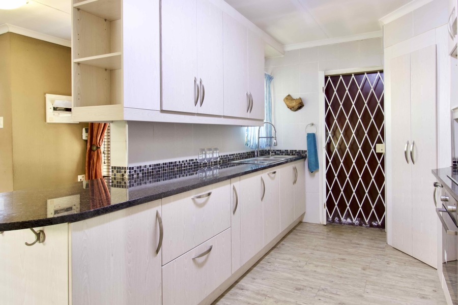 2 Bedroom Property for Sale in Zwartkop Gauteng