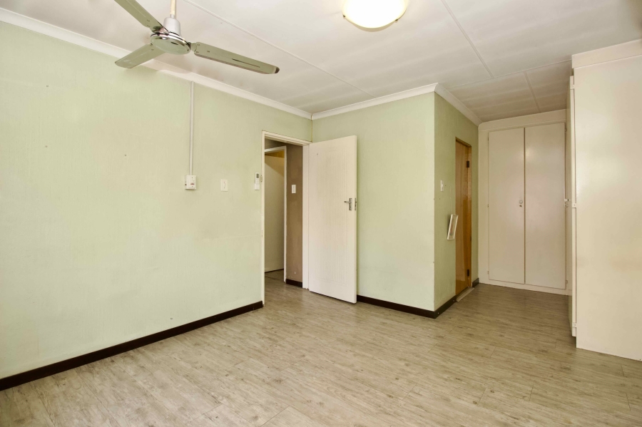 2 Bedroom Property for Sale in Zwartkop Gauteng