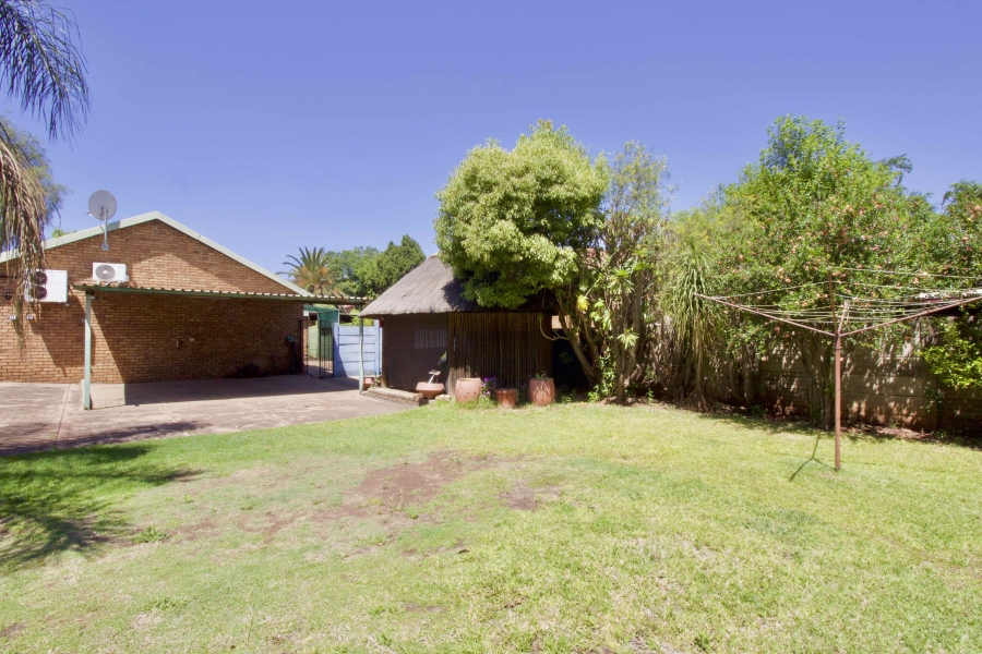 2 Bedroom Property for Sale in Zwartkop Gauteng