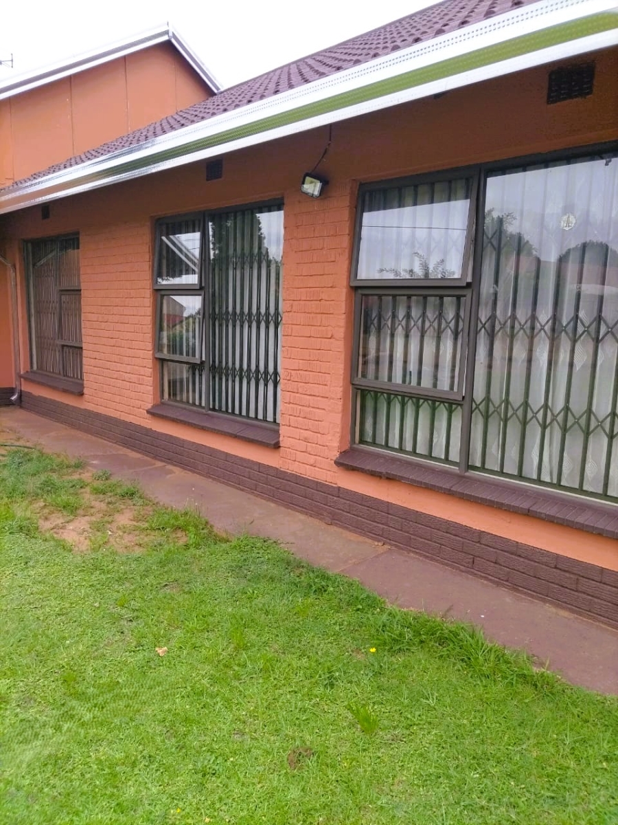 4 Bedroom Property for Sale in Steel Park Gauteng