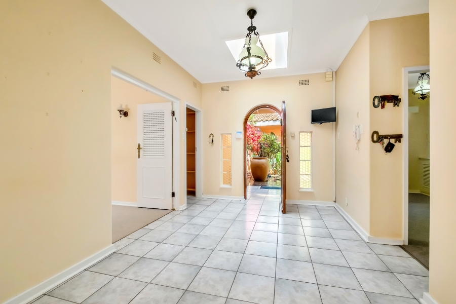 3 Bedroom Property for Sale in Sandhurst Gauteng