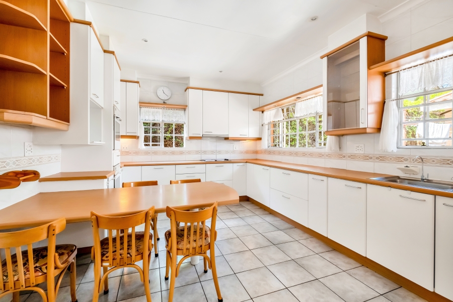 3 Bedroom Property for Sale in Sandhurst Gauteng