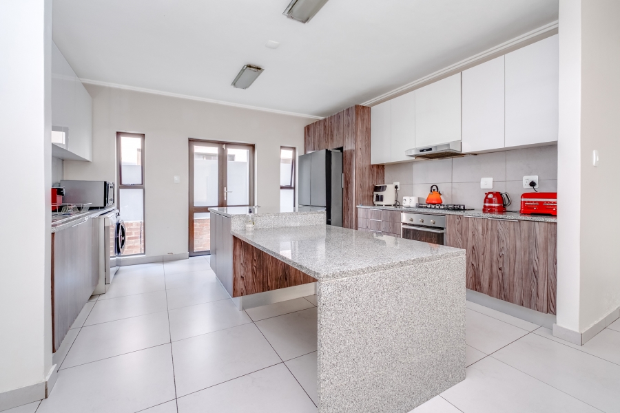 4 Bedroom Property for Sale in Bryanston Gauteng