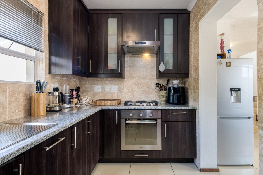 2 Bedroom Property for Sale in Broadacres Gauteng