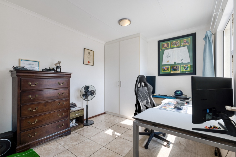 2 Bedroom Property for Sale in Broadacres Gauteng
