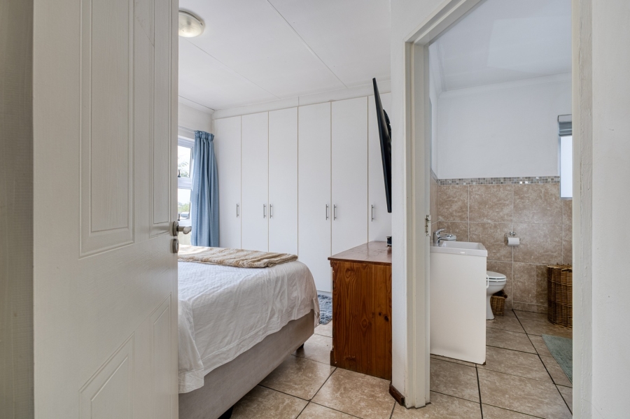 2 Bedroom Property for Sale in Broadacres Gauteng