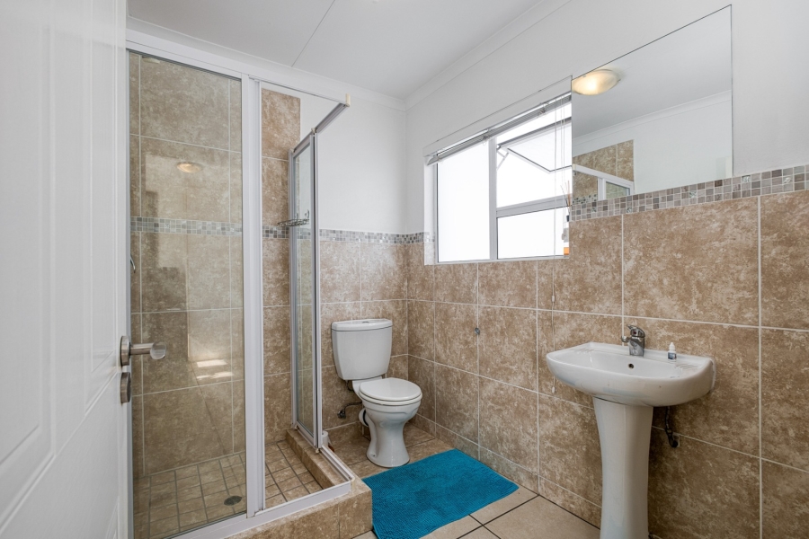 2 Bedroom Property for Sale in Broadacres Gauteng