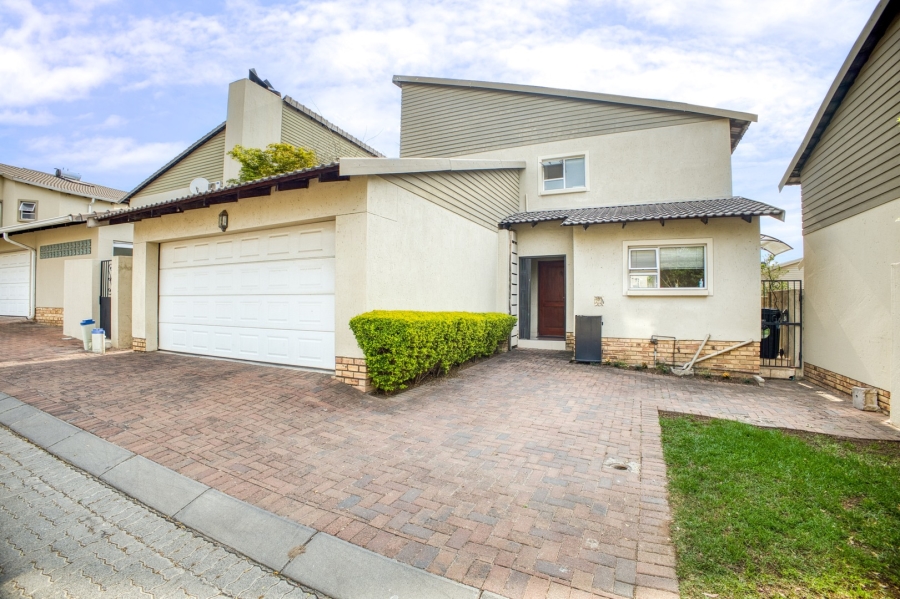 2 Bedroom Property for Sale in Broadacres Gauteng