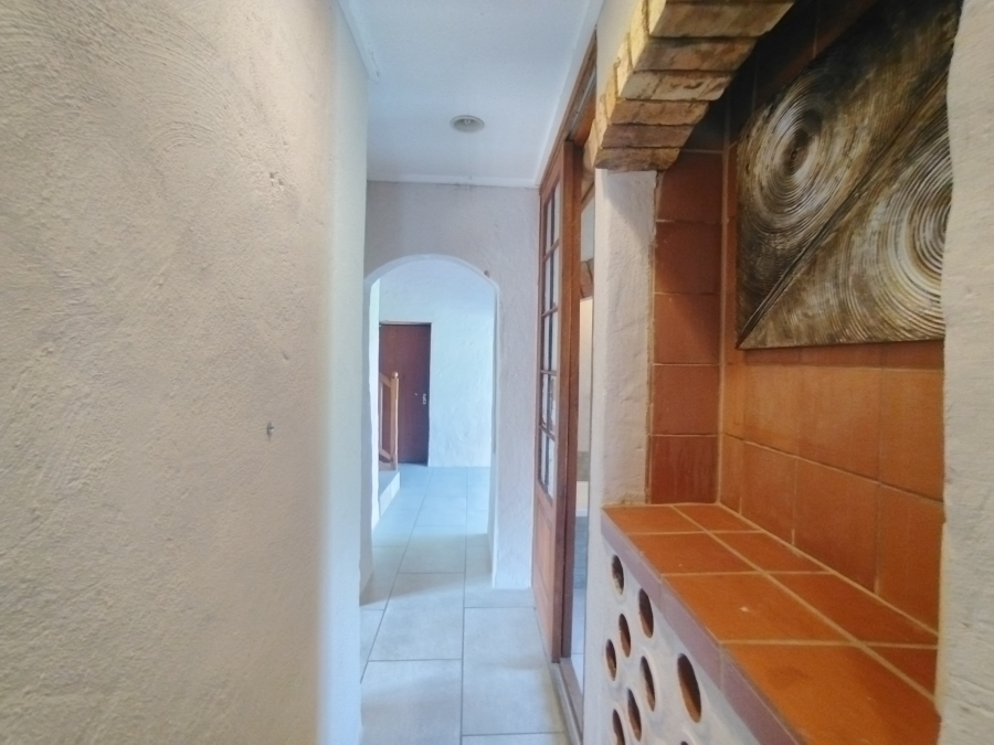 3 Bedroom Property for Sale in Waterkloof Ridge Gauteng