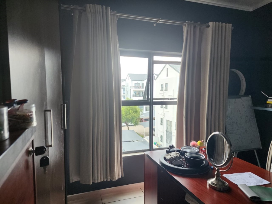 2 Bedroom Property for Sale in Greenstone Hill Gauteng