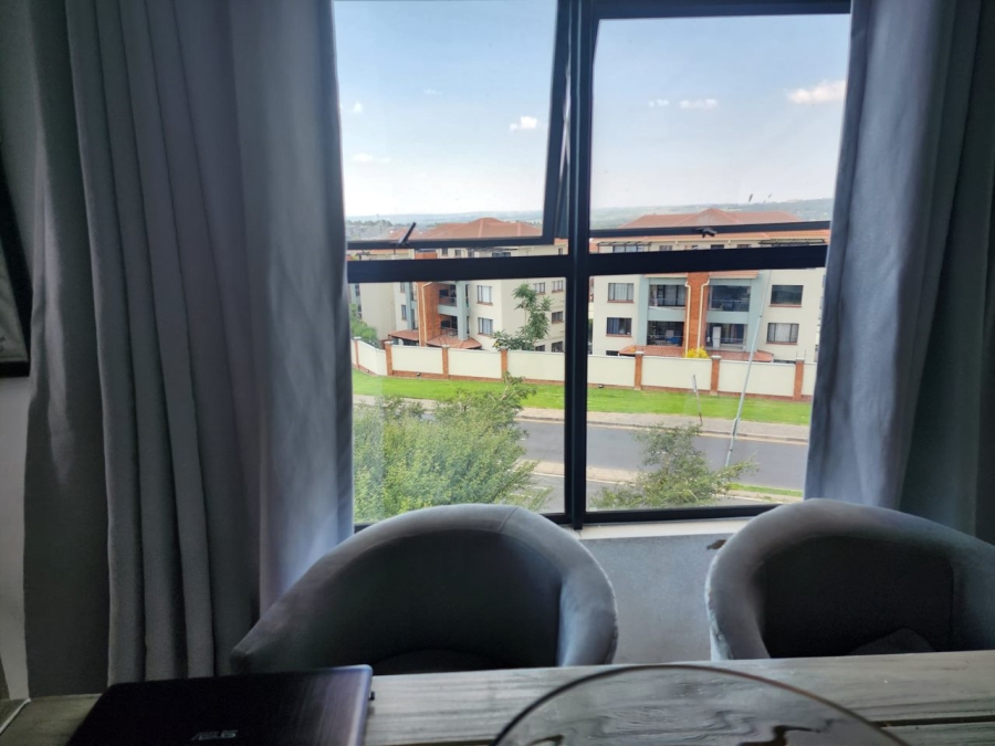 2 Bedroom Property for Sale in Greenstone Hill Gauteng