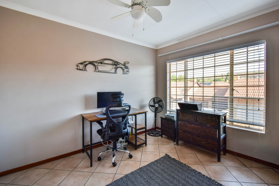 3 Bedroom Property for Sale in Sinoville Gauteng