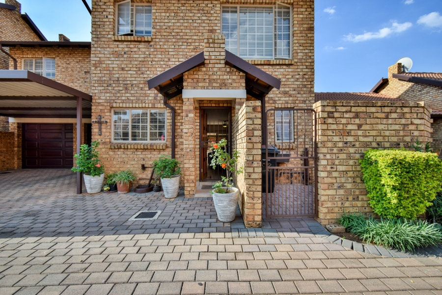 3 Bedroom Property for Sale in Sinoville Gauteng