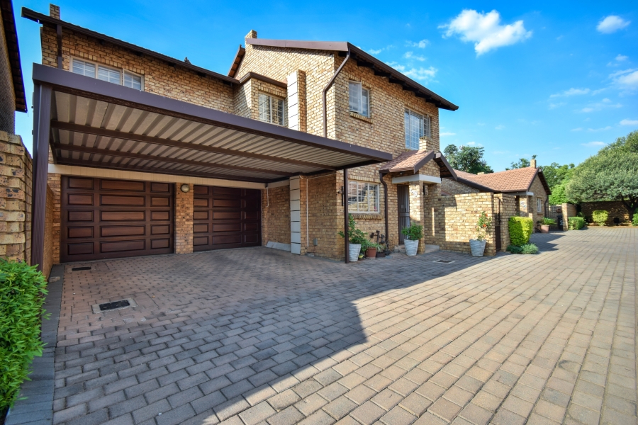 3 Bedroom Property for Sale in Sinoville Gauteng