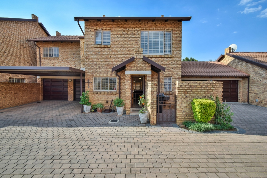 3 Bedroom Property for Sale in Sinoville Gauteng