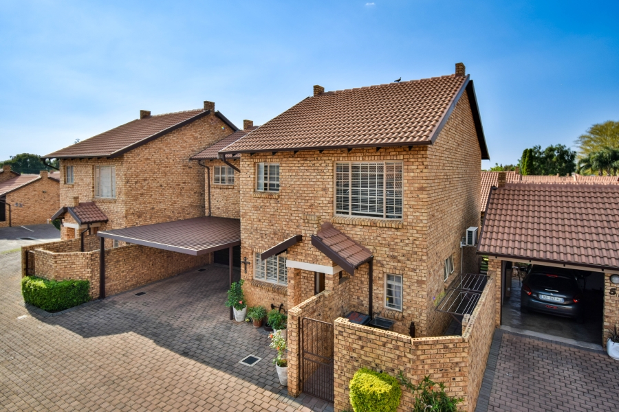 3 Bedroom Property for Sale in Sinoville Gauteng