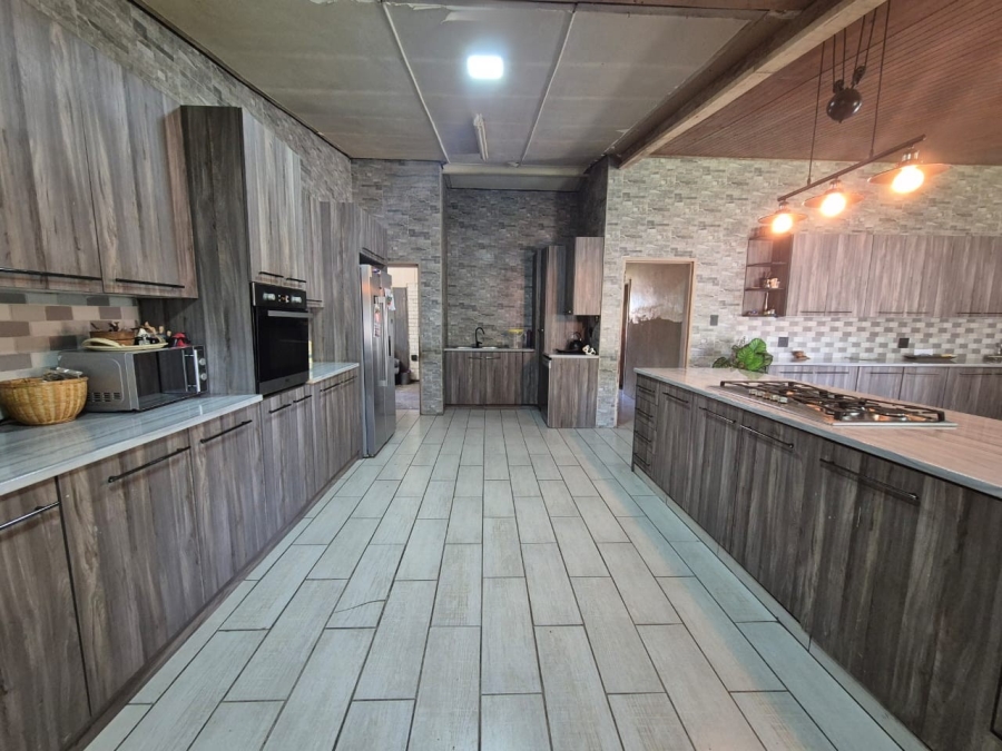 4 Bedroom Property for Sale in Sonland Park Gauteng