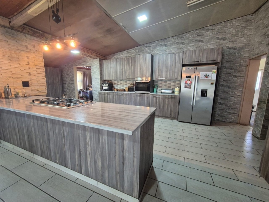 4 Bedroom Property for Sale in Sonland Park Gauteng