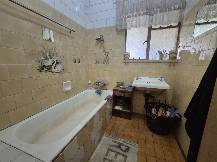 4 Bedroom Property for Sale in Sonland Park Gauteng