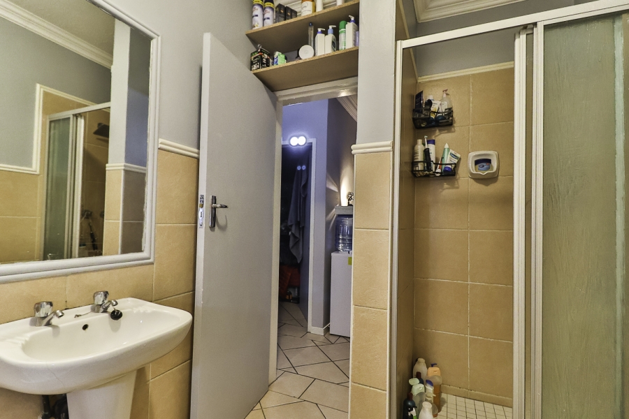 To Let 2 Bedroom Property for Rent in Die Hoewes Gauteng