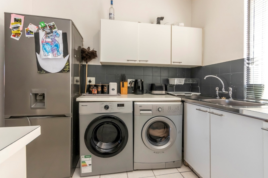3 Bedroom Property for Sale in Linden Gauteng
