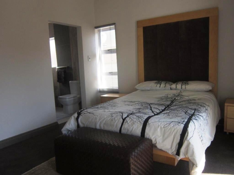 5 Bedroom Property for Sale in Waterkloof Ridge Gauteng