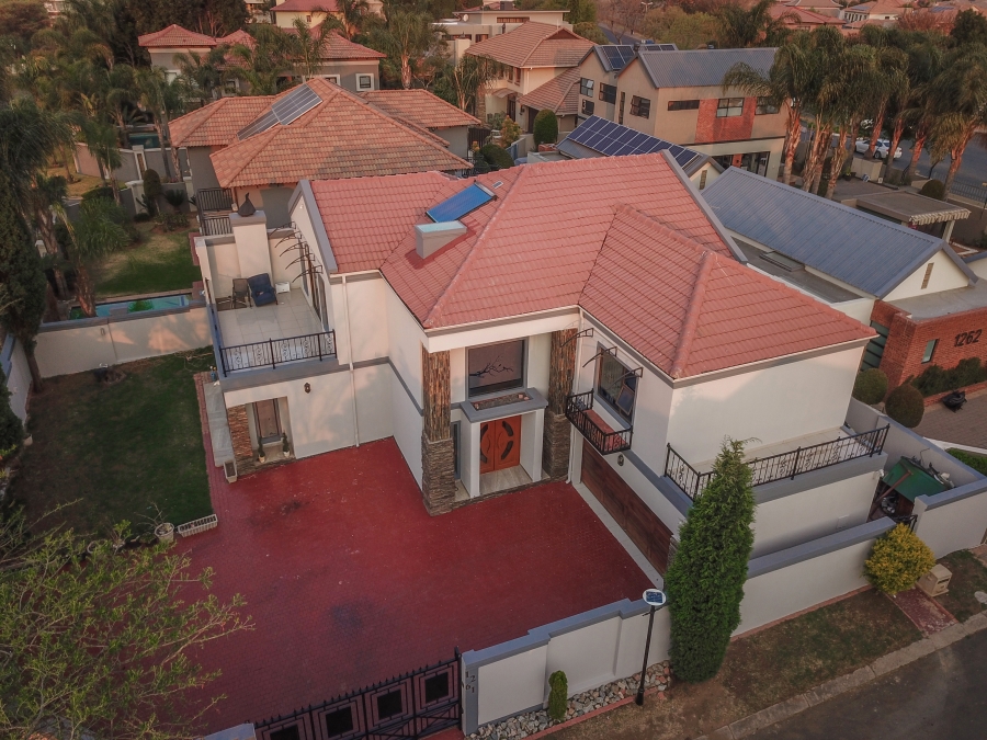4 Bedroom Property for Sale in Greenstone Hill Gauteng
