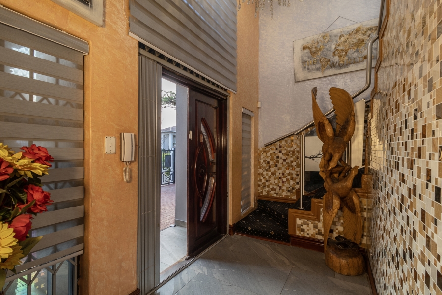 4 Bedroom Property for Sale in Greenstone Hill Gauteng