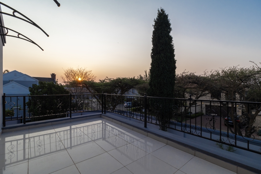 4 Bedroom Property for Sale in Greenstone Hill Gauteng