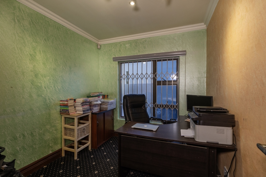 4 Bedroom Property for Sale in Greenstone Hill Gauteng