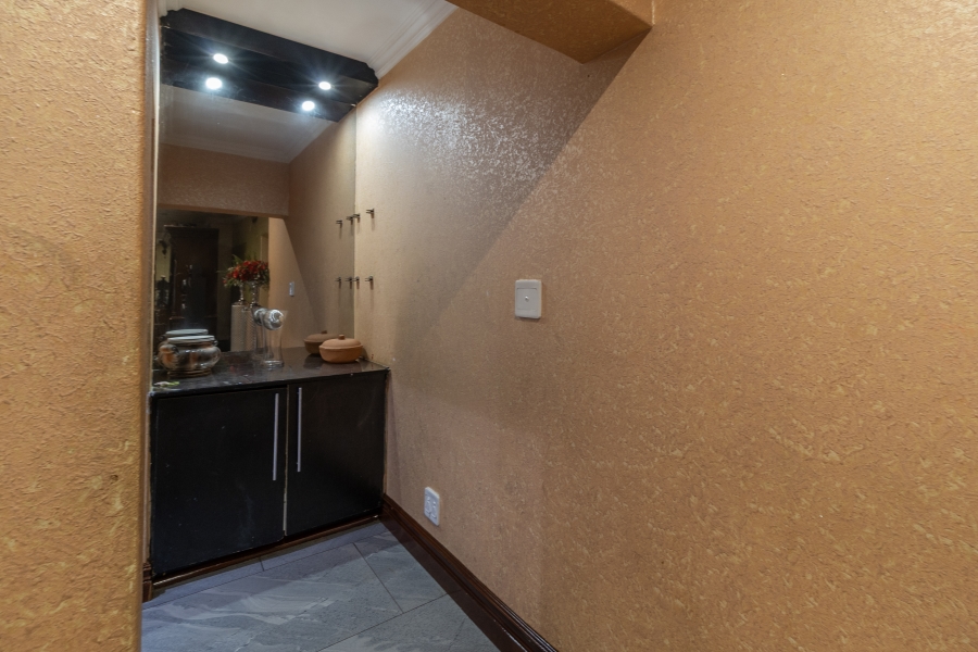 4 Bedroom Property for Sale in Greenstone Hill Gauteng
