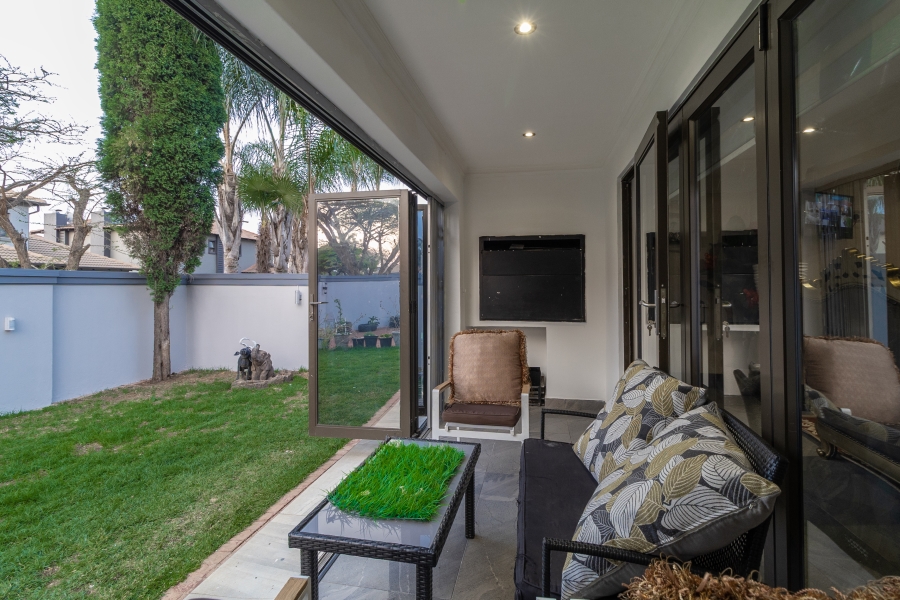 4 Bedroom Property for Sale in Greenstone Hill Gauteng