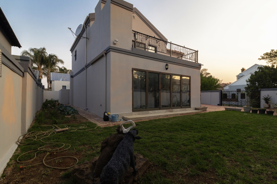4 Bedroom Property for Sale in Greenstone Hill Gauteng
