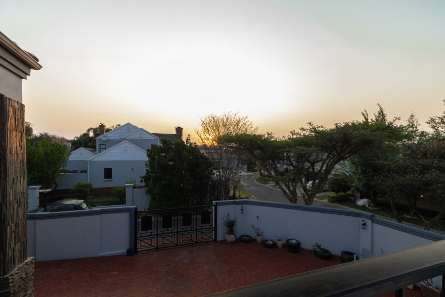 4 Bedroom Property for Sale in Greenstone Hill Gauteng